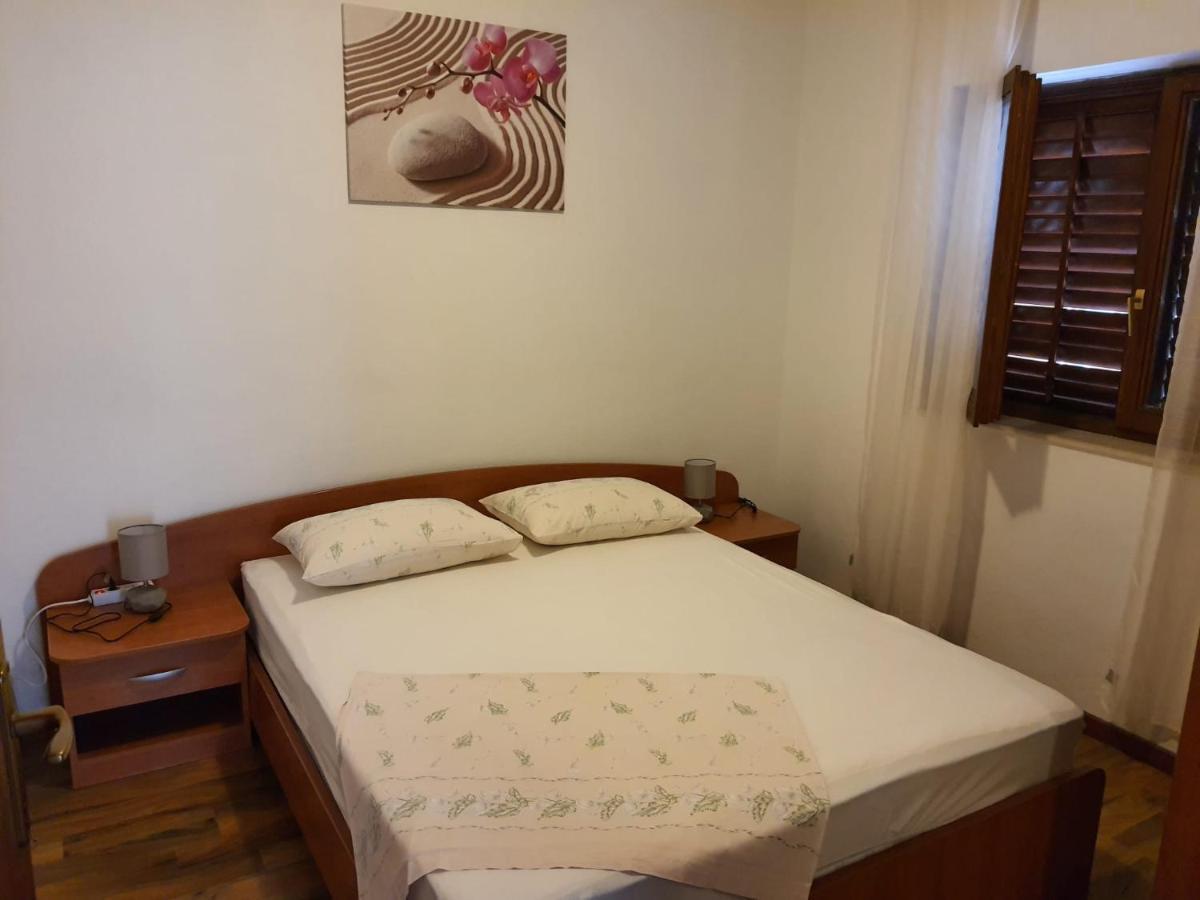 Apartments Laura Hvar Town Luaran gambar